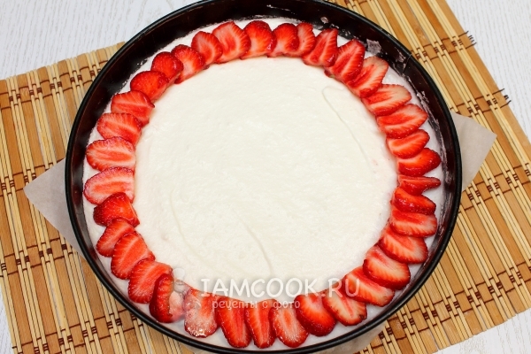 Украсить клубникой