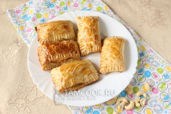 Фото слоек с орехами