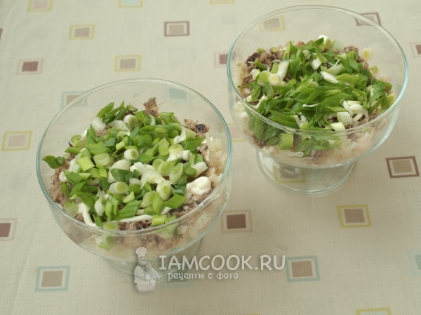 Добавить зеленый лук