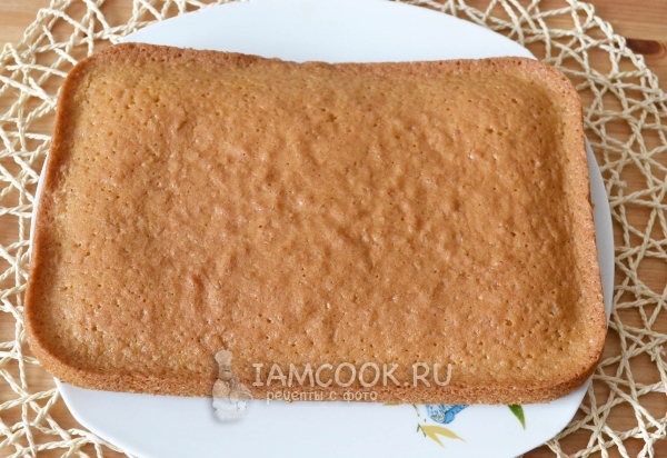 Достать корж из формы