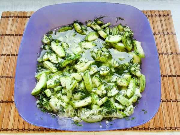 Замариновать кабачки