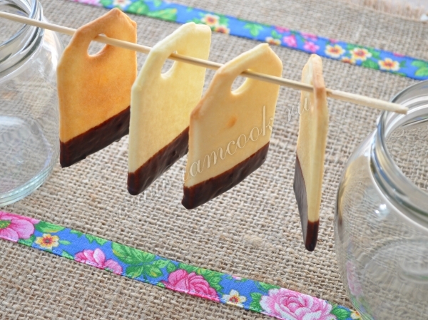 Макаем печенье