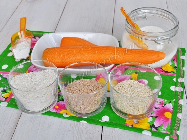 Ингредиенты для заварного хлеба с овсянкой и морковью