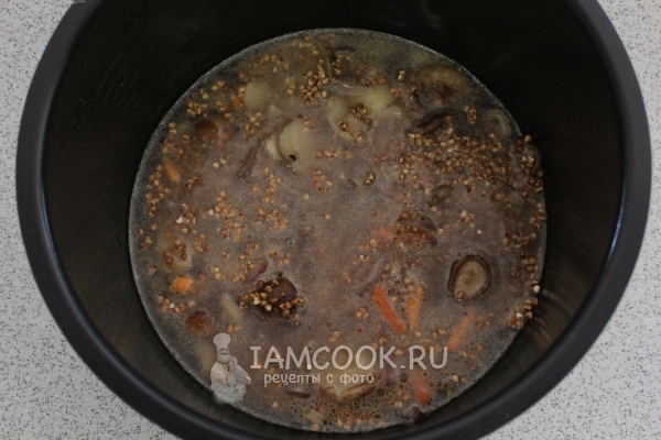 Влить воду в чашу