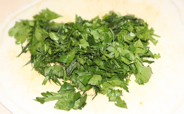 мелко нарезанная зелень