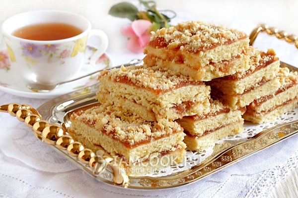 Рецепт приготовления песочного пирожного с яблочным повидлом