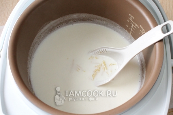 Фото молочной лапши в мультиварке