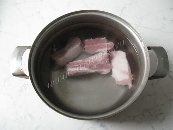 Свинина в кастрюле