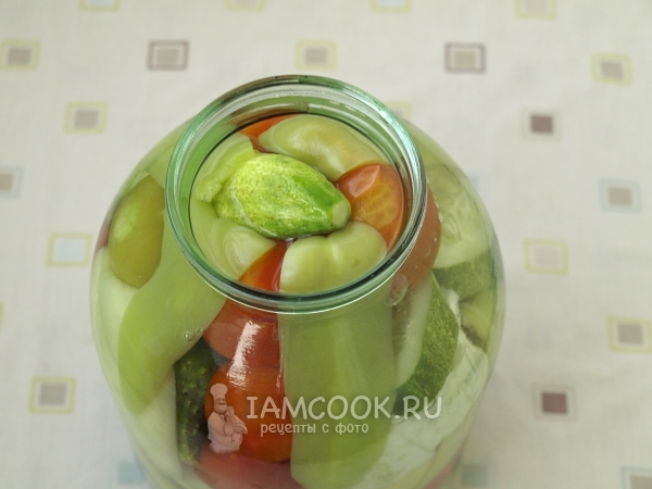 Залить овощи кипятком