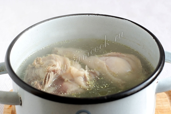Отварить курицу