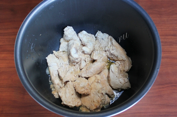 тушим филе индейки в мультиварке