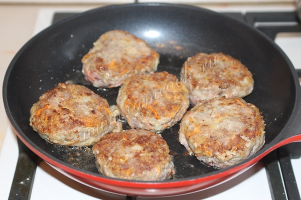 Фото домашних котлет