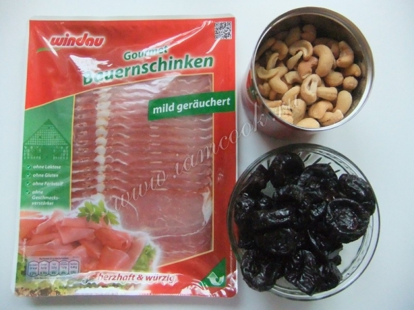 Ингредиенты для закуски из чернослива в беконе