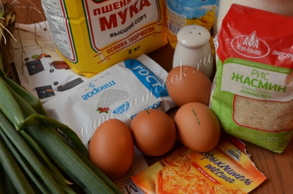 Ингредиенты для пирога с рисом и луком