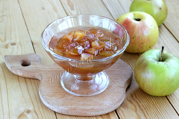 Рецепт варенья из яблок с корицей