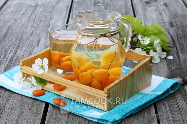 Фото компота из кураги