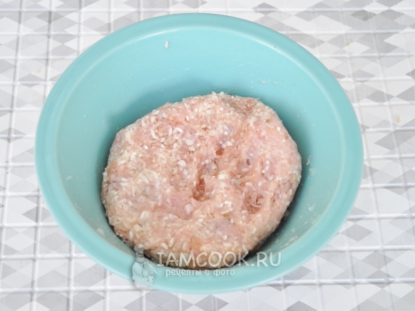 Перекрутить мясо на мясорубке