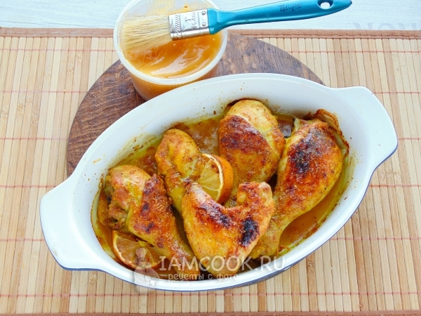 Смазать курицу медом