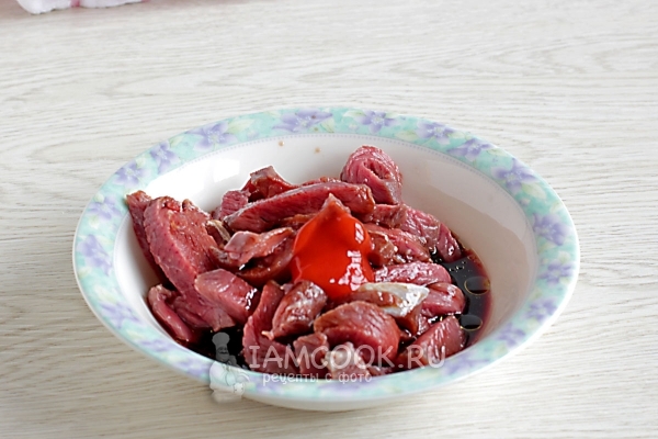 Замариновать мясо