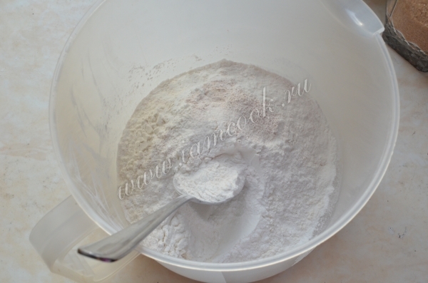 Мука, крахмал и сода