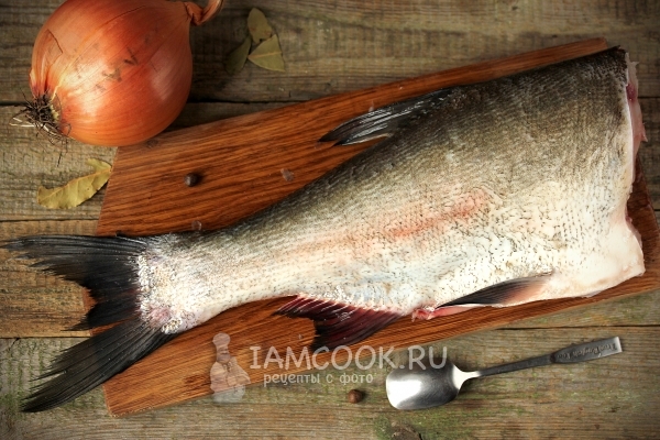 Ингредиенты для домашней селедки из толстолобика