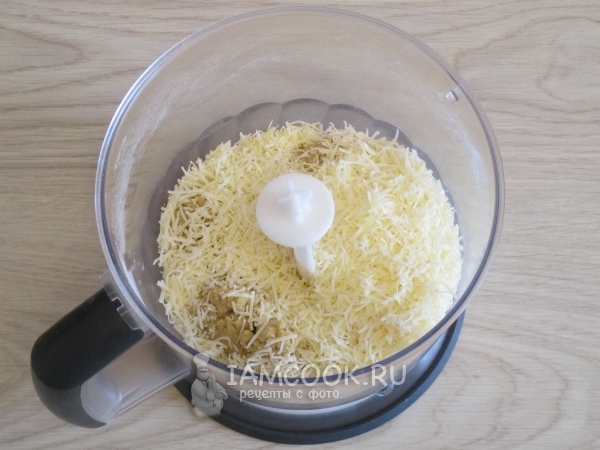 Добавит тертый сыр