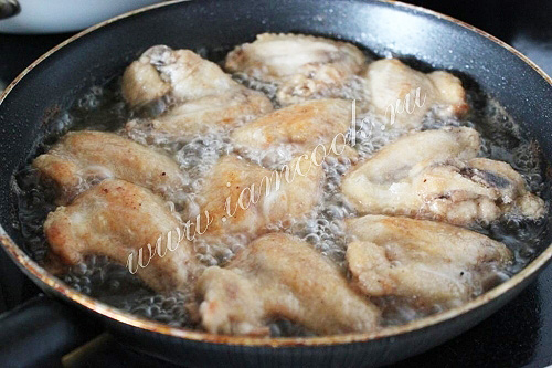Обжарка куриных крылышек