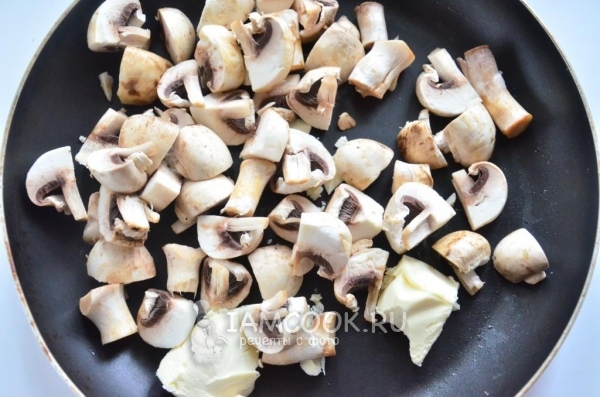 Обжарить грибы