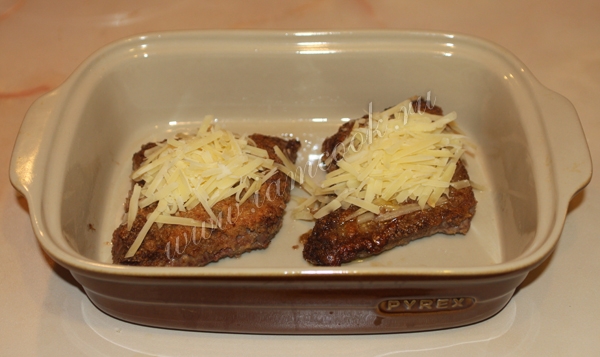 Отбивные из говядины с сыром