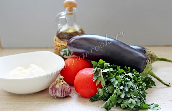 Ингредиенты для баклажанов жареных с чесноком