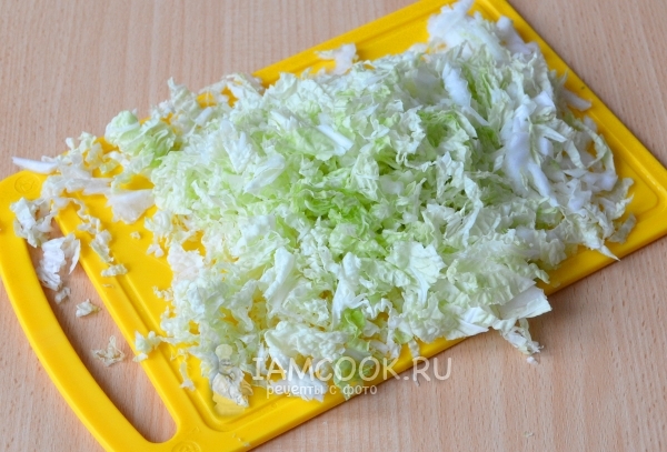 Нарезать капусту