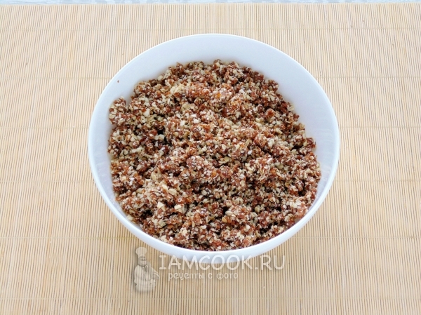 Переложили смесь в миску