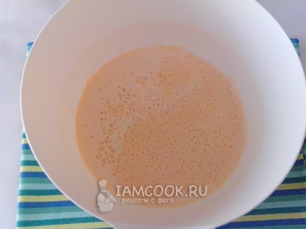 Взбить яйца венчиком