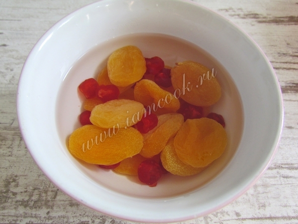 Сухофрукты замоченные