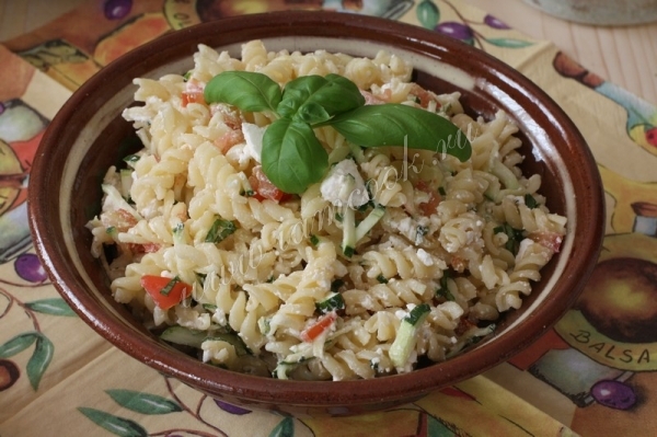 Салат из сырого кабачка фото