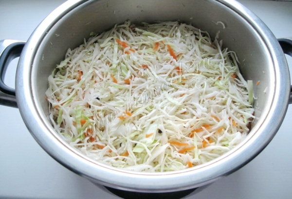 Капуста с морковью