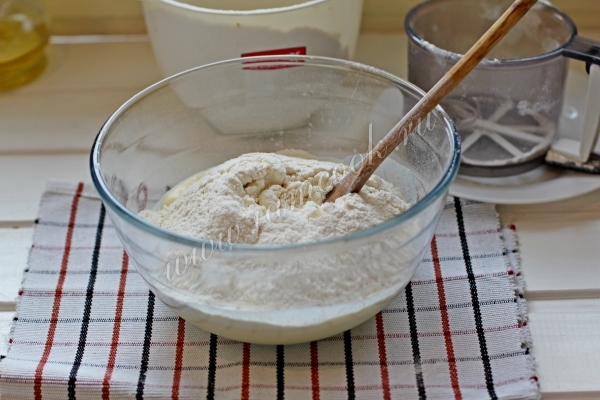 Тесто для чебуреков на кефире