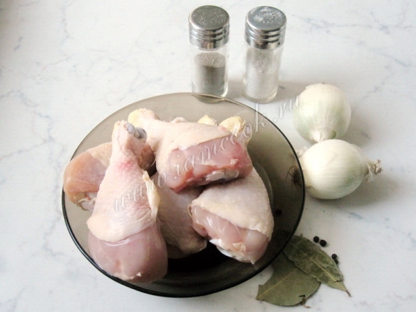 Ингредиенты для приготовления курицы в банке в духовке