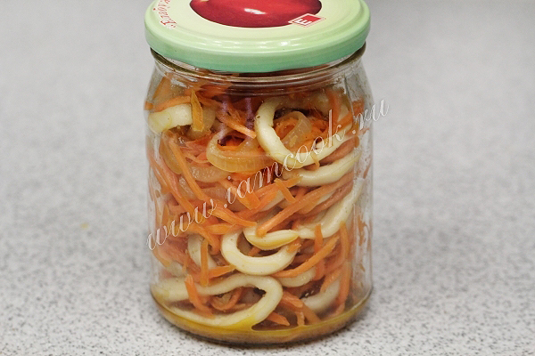 Готовим вкусную закуску из кальмаров дома