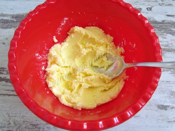 Сливочное масло размять