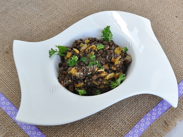 Фото кабачков с чечевицей в тарелке