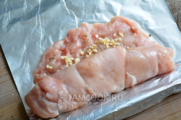 Свернуть мясо в рулет