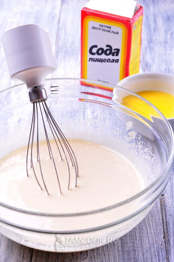 Взбить яйца с сахаром