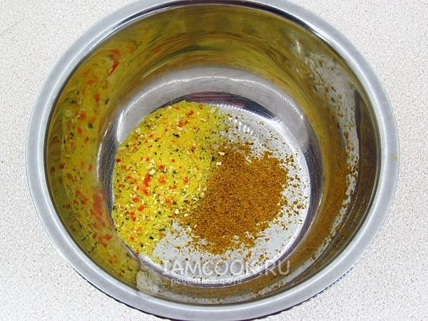 Соединить приправы