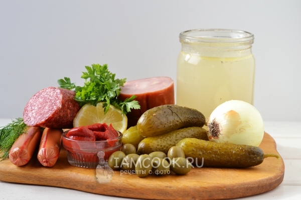Ингредиенты для классического супа-солянки