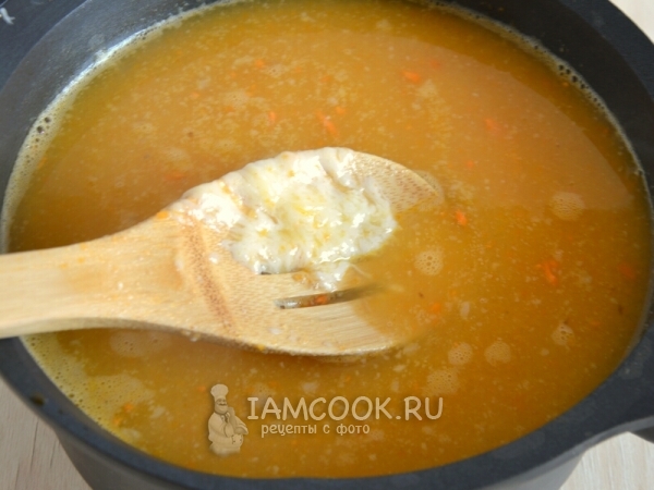 Положить сыр