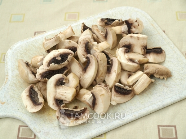 Нарезать грибы