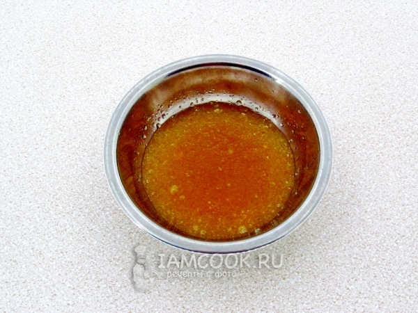 Замочить желатин в воде