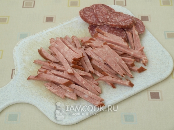 Порезать колбасу