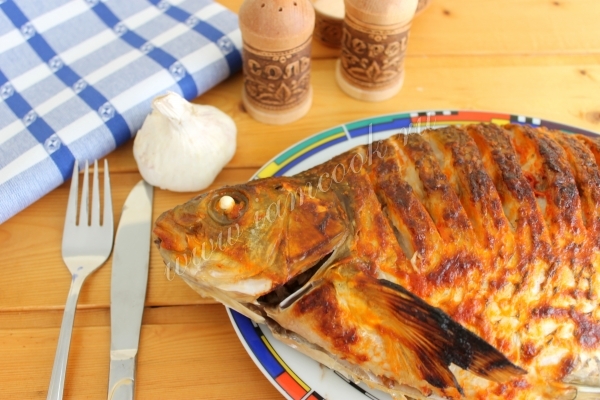 Лещ запеченный в духовке